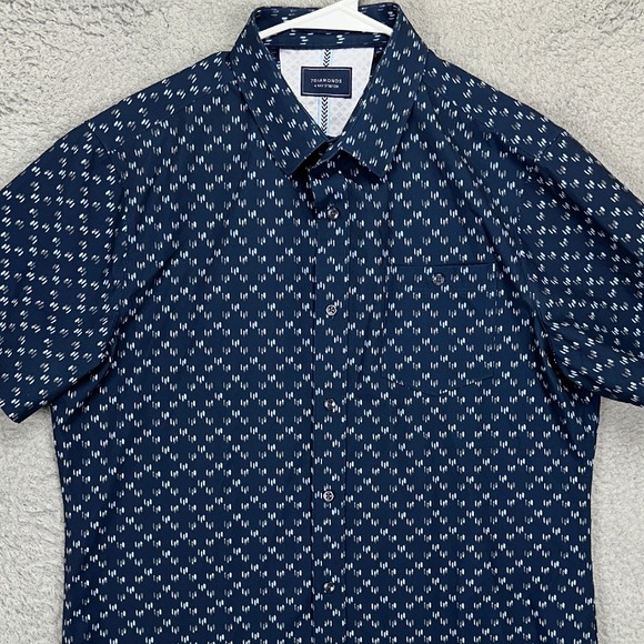 7 Diamonds Tradewinds Button Up Shirt Mens Medium Navy Geometric 4 Way Stretch